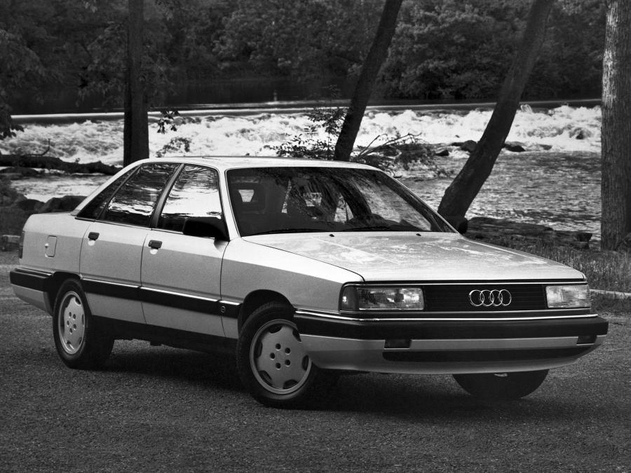  Audi 200 Turbo (44, 44Q) 1988 года  (NA) (фото 1 из 4)